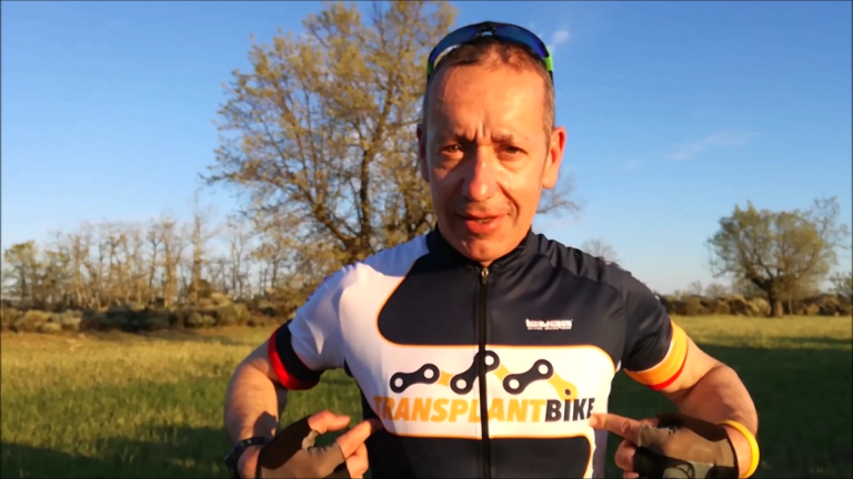 Lee más sobre el artículo Hitorias con cara y ojos: Javi Aguirre