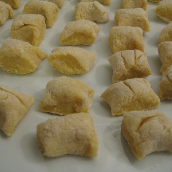 ÑOQUIS DE POLLO Y JAMÓN